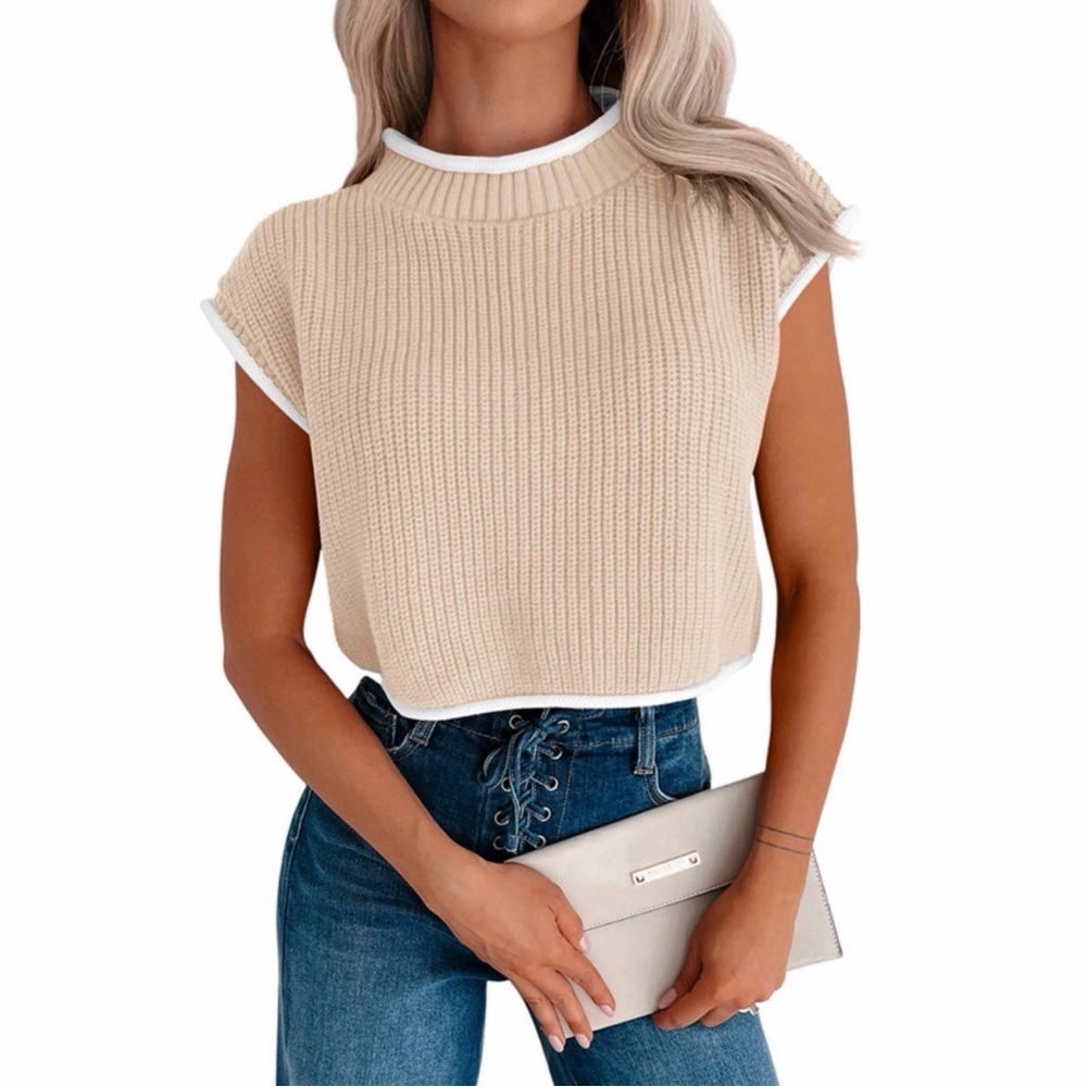 🐣NWT Women's Beige Knit Top